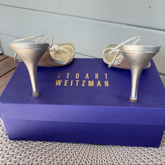 Stuart Weizmann Gold Trixie Heel - Picture 7 of 8